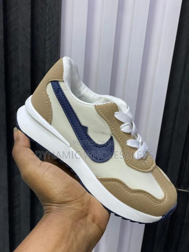 Kids Nike Sneakers Sizes 25 - 30 - thumbnail 5