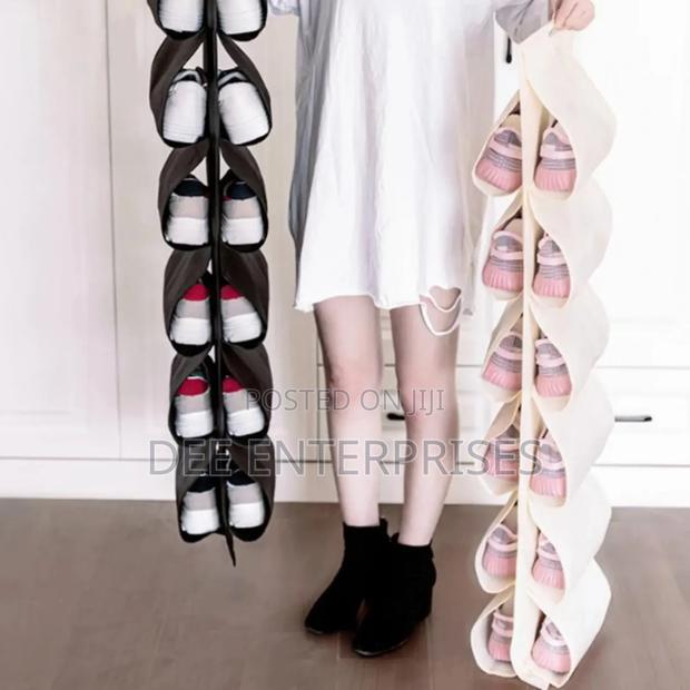 12 Grid Hanging Storage Bag - thumbnail 3