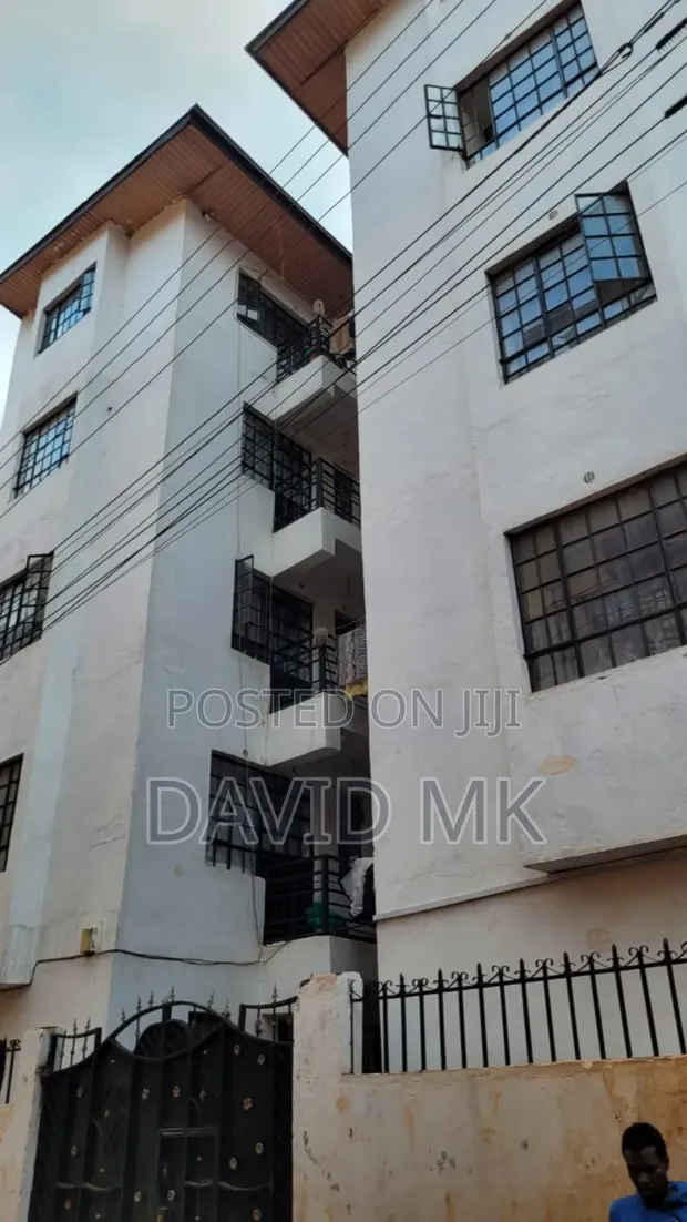 20bdrm Apartment in Ruaka Town for sale