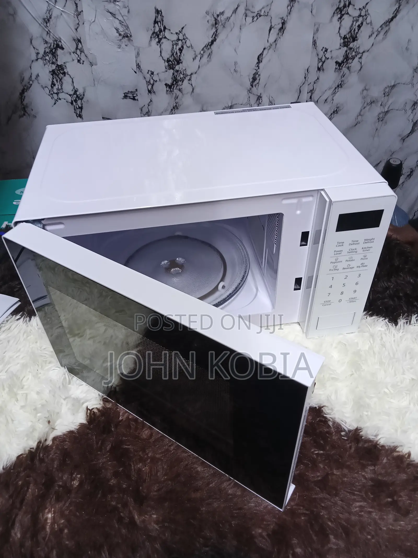 20 Liters Hisense Microwave Oven, Digital