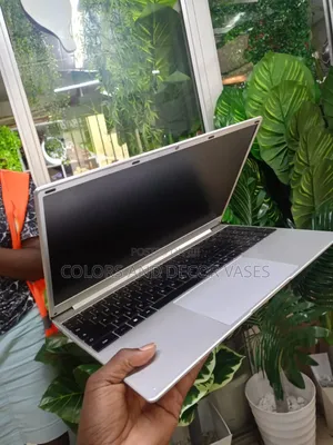 Laptop 4GB SSD 128GB
