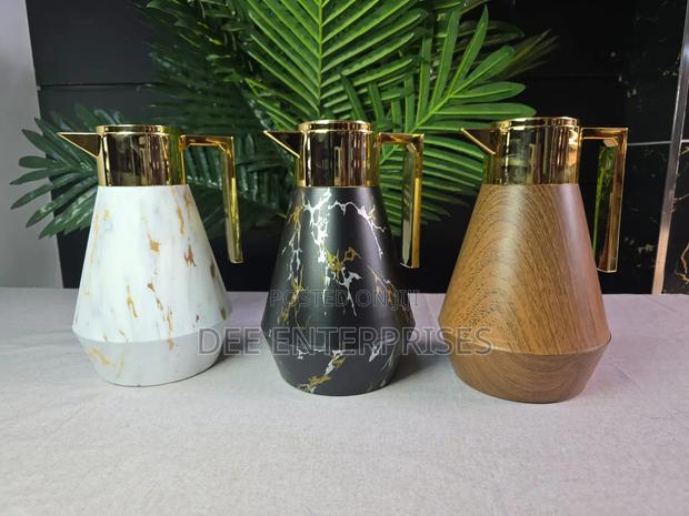 Marble and Gold Unbreakable Flask - main view