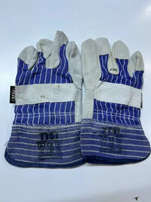 Short Cow Slip Glove In Blue Shade