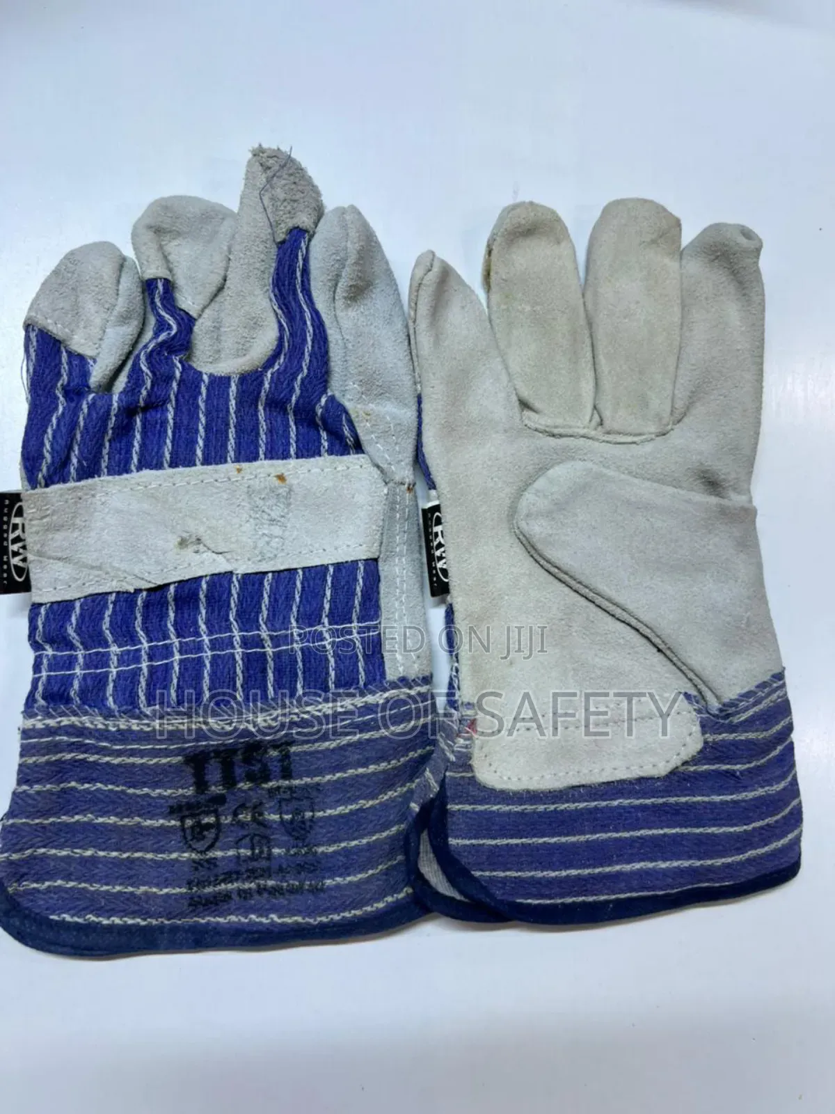 Short Cow Slip Glove In Blue Shade