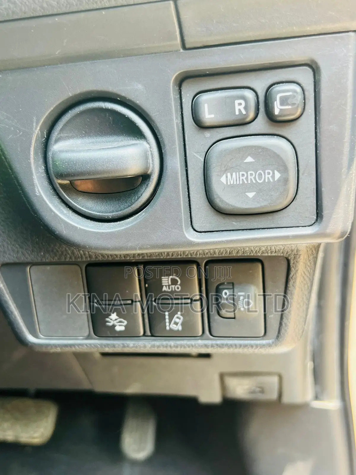 Toyota Axio 2018 Silver