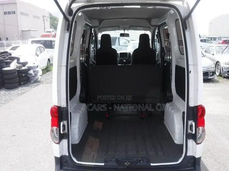 Nissan NV200 2018 White
