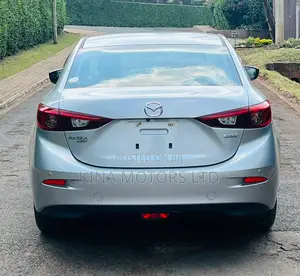 Mazda Axela 2018 Silver