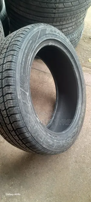 235/55r20 Centara