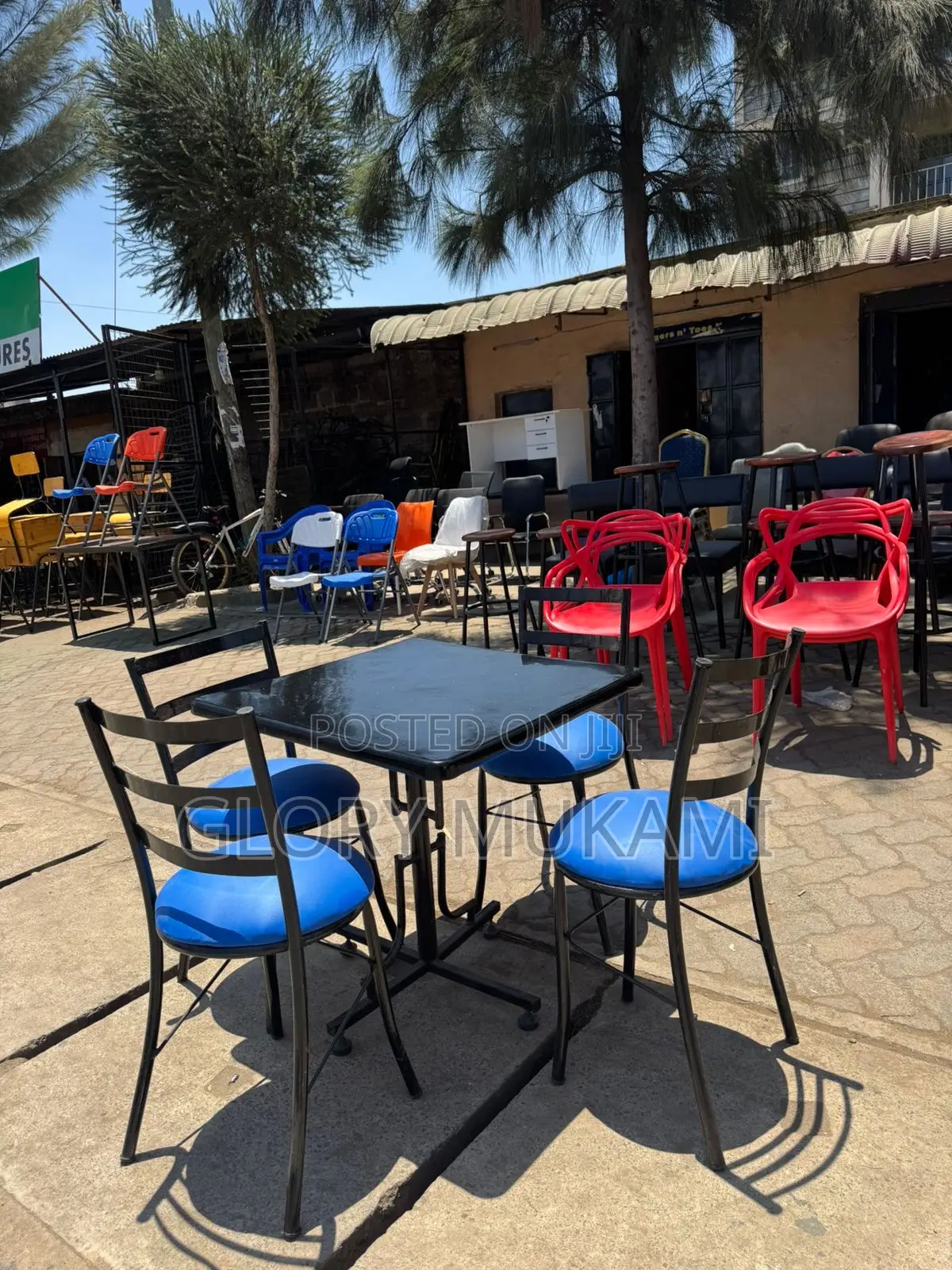 Restaurant And Bar Chairs And Table Set