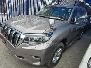 Toyota Land Cruiser Prado 2018 Gold