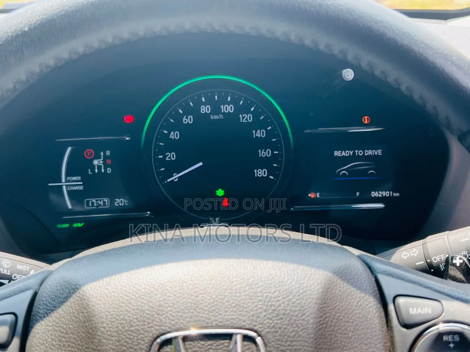 Honda Vezel 1.5 Hybrid 4WD 2018 Red