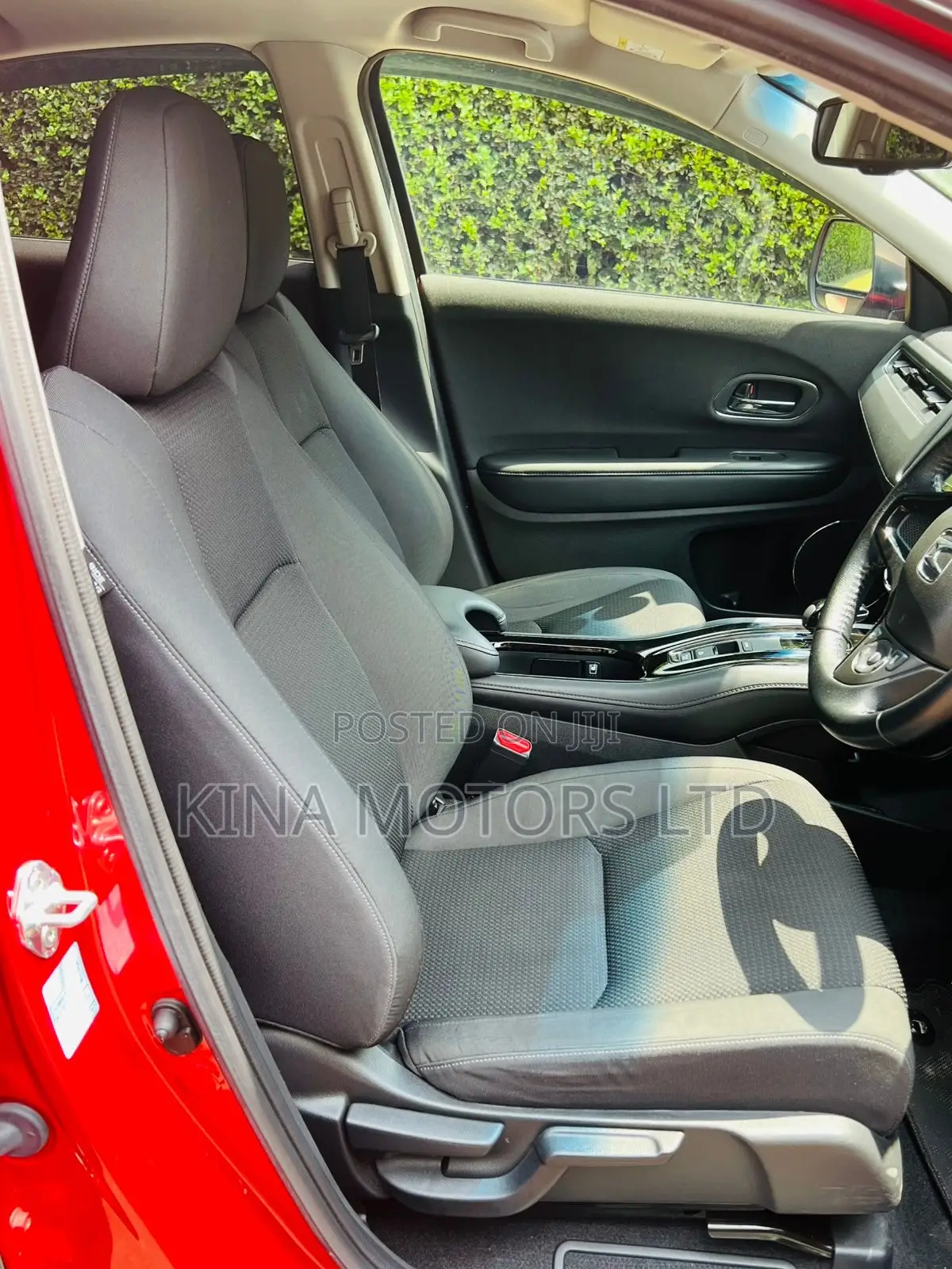 Honda Vezel 1.5 Hybrid 4WD 2018 Red