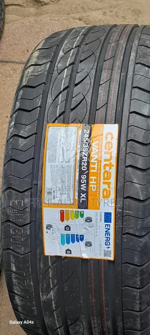 245/35r20 Centara