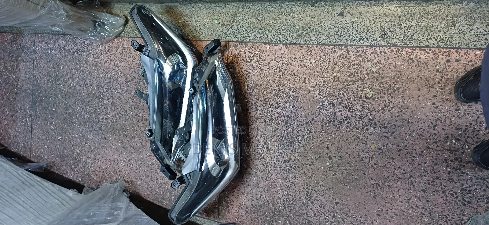 Toyota Fielder 2015 Xenon Headlights
