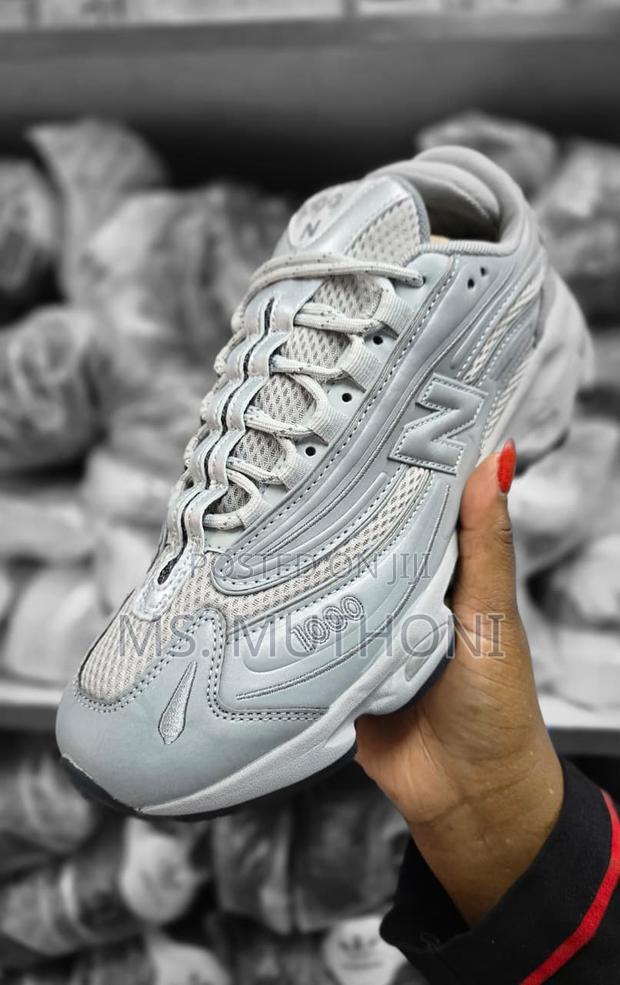 N. B "Astro Dust" /Silver Metallic / Black Cement / - thumbnail 3