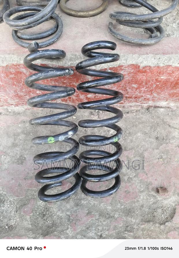 Lexus Lx Coil Spring 4000 Each Heavy Duty