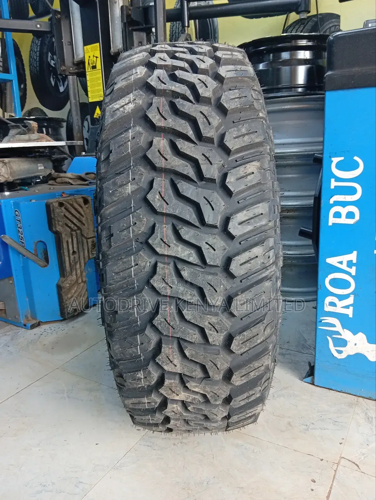 285/75r16 Maxtrek Mud Trac M/T Tire