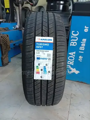 235/55r19 Sailun Turismo Tire