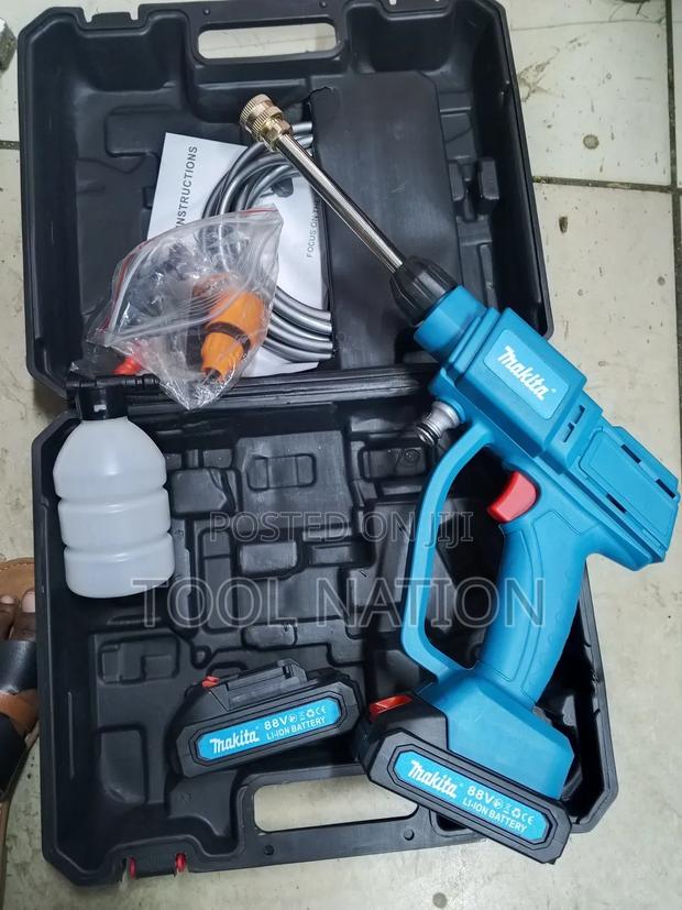 Makita Cordless Carwash Machine