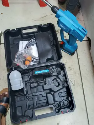 Cordless Makita Carwash