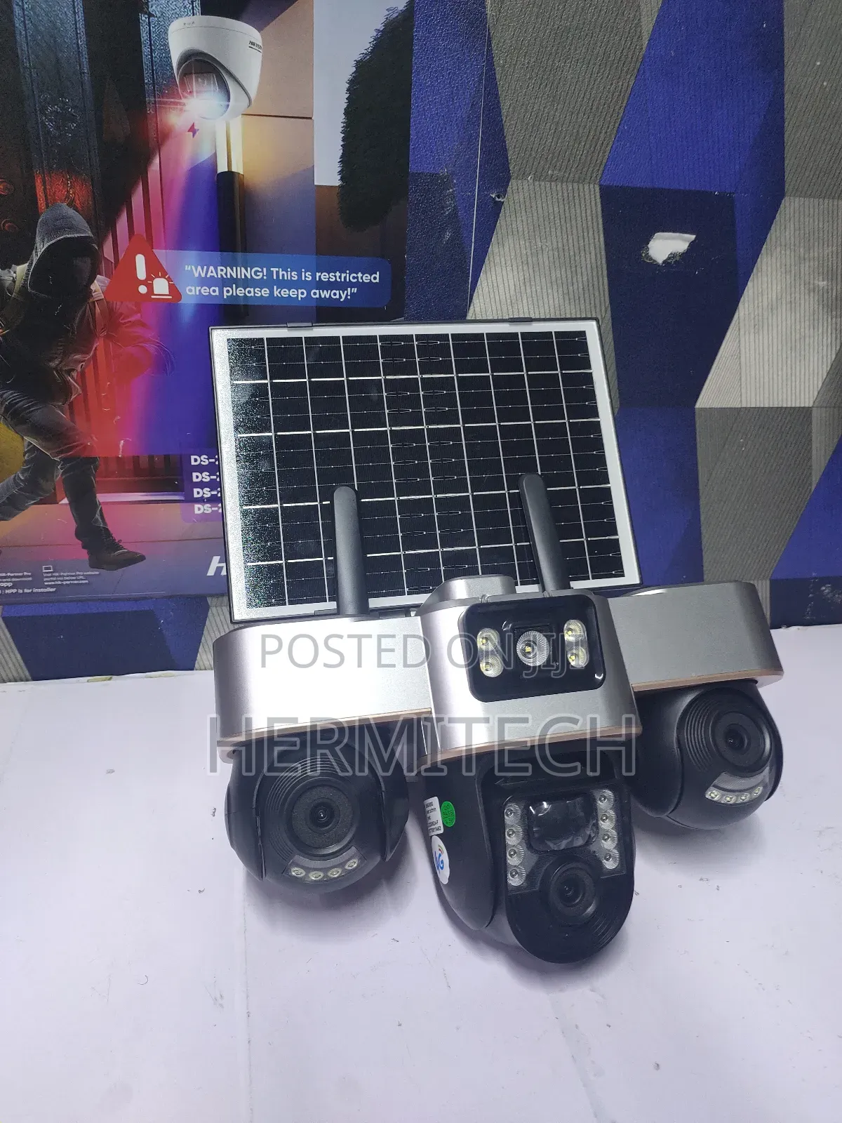 3lens 3 PTZ 3 Screens 4g Solar PTZ CCTV Surveillance Camera