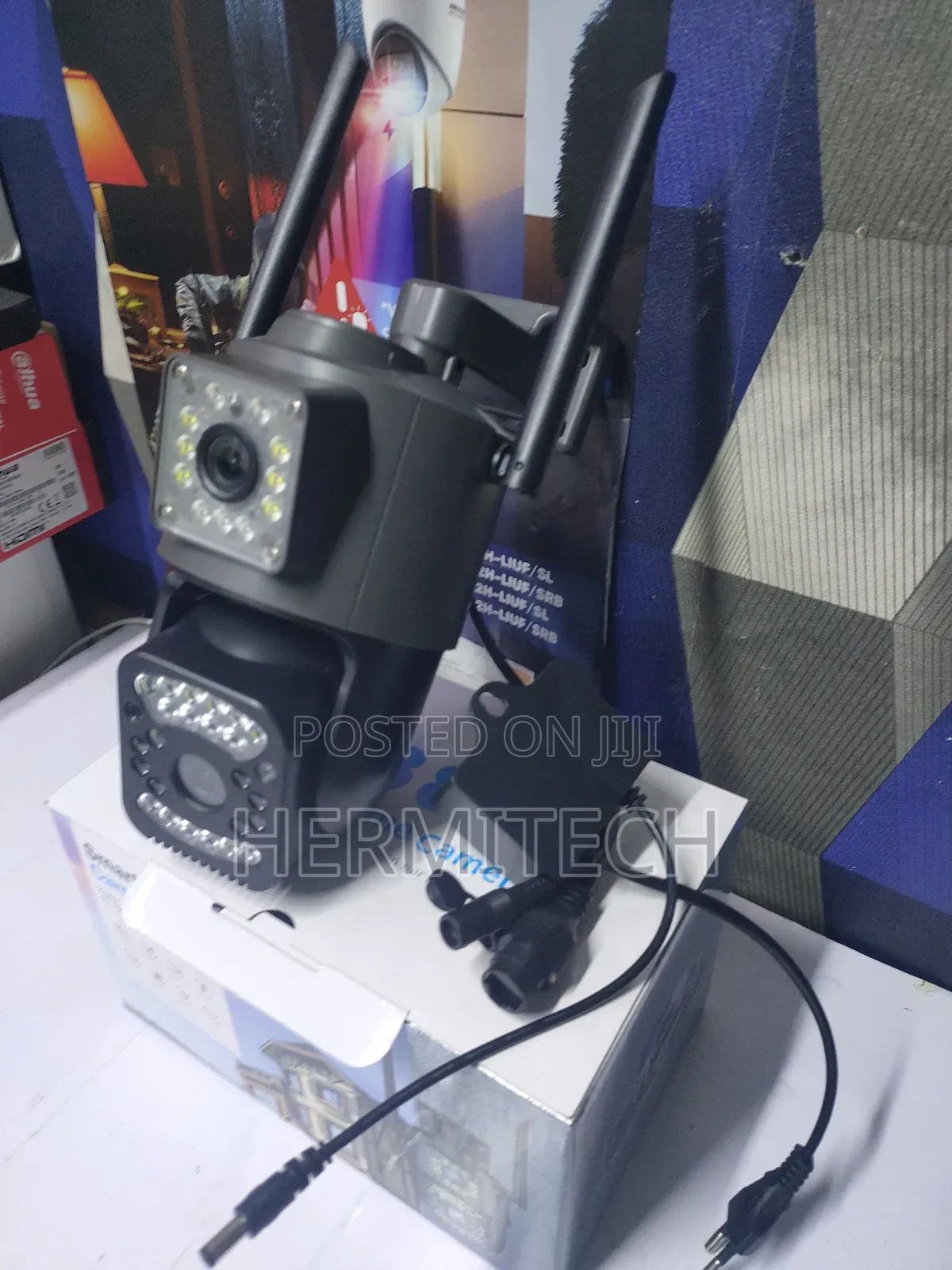 Dual Lens CCTV 2 Screen Electric 4g+Lan Camera