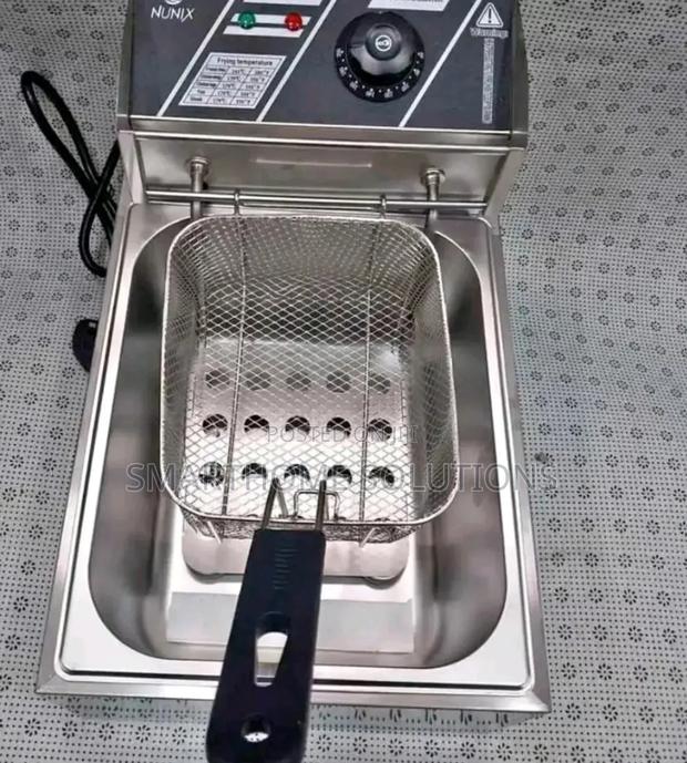 Quick and Easy Frying With the Nunix Single Deep Fryer - main view
