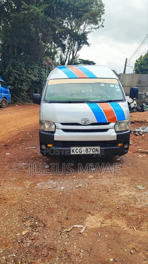 Toyota HiAce 2014 Silver - thumbnail 3