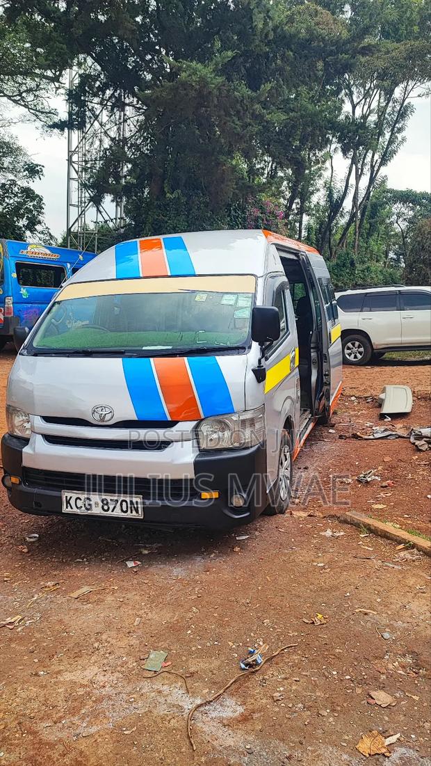 Toyota HiAce 2014 Silver - thumbnail 4