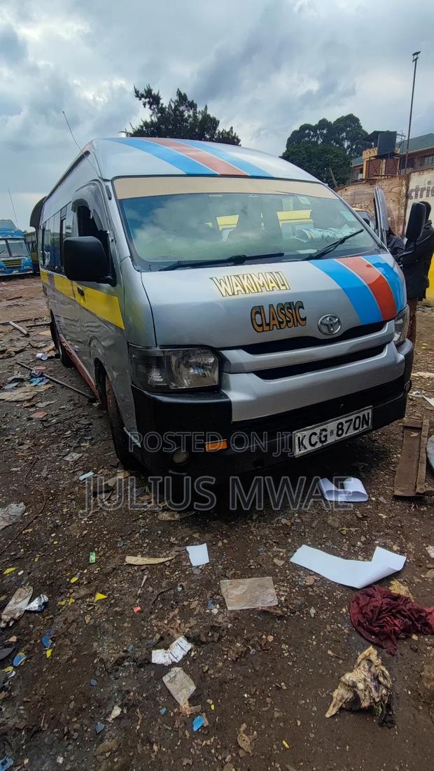 Toyota HiAce 2014 Silver - thumbnail 5