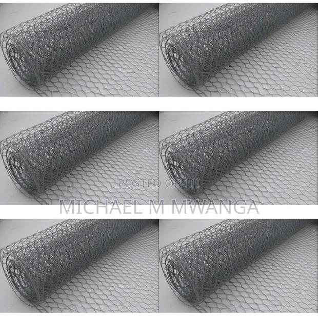 Outdoor Fencing Chicken Wire Mesh (3ft X 30m)