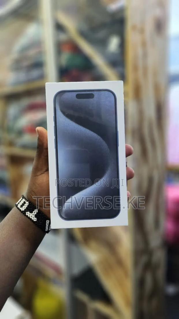 Apple iPhone 15 Pro Max 256 GB Blue - main view