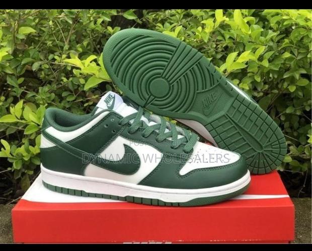 Green Nike Air Force - main view