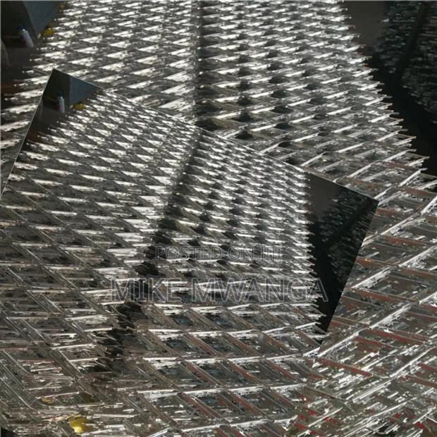Heavy Duty Securing Welded Razor Mesh