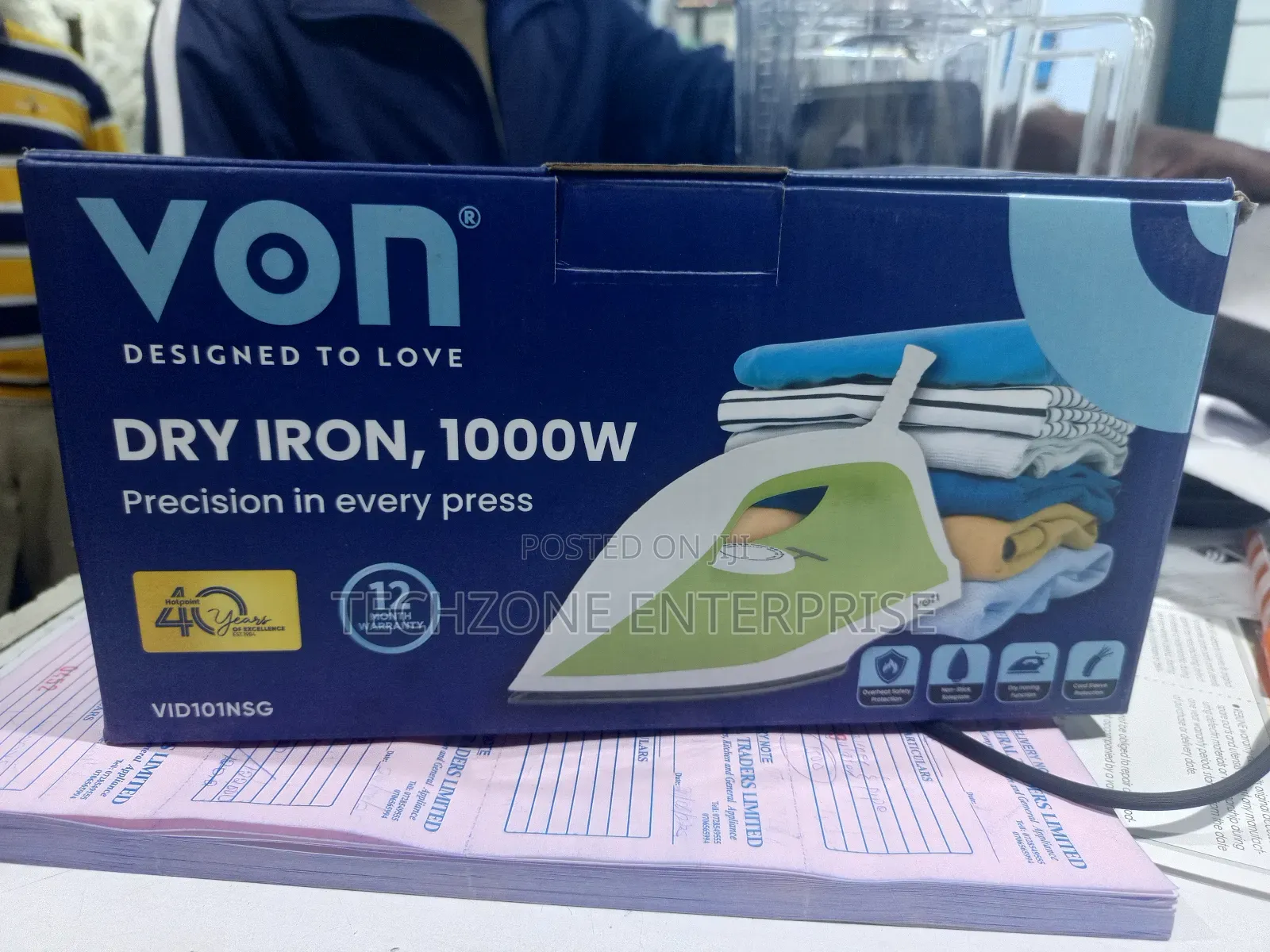 Von Vid101nsg Dry Iron, 1000w With Nonstick Soleplate