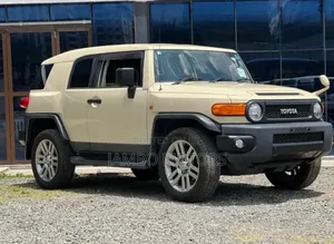 Toyota FJ Cruiser 2019 Beige