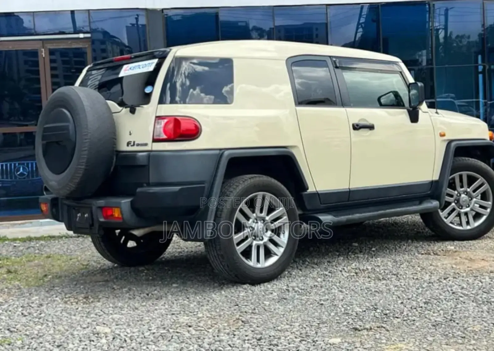 Toyota FJ Cruiser 2019 Beige