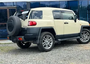 Toyota FJ Cruiser 2019 Beige