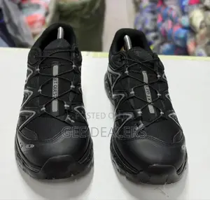Salomon Sneakers Hiking Boots, Size 40-44