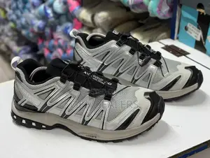 Salomon Sneakers Hiking Boots, Size 40-44