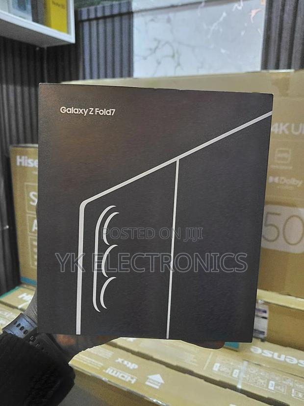 New Samsung Galaxy Z Fold7 256 GB Black - thumbnail 2