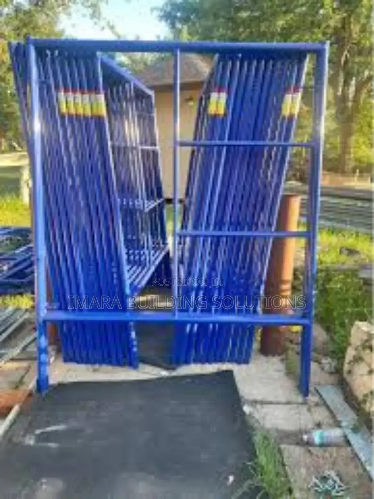 Adjustable Scaffolding Ladder – Flexible Height