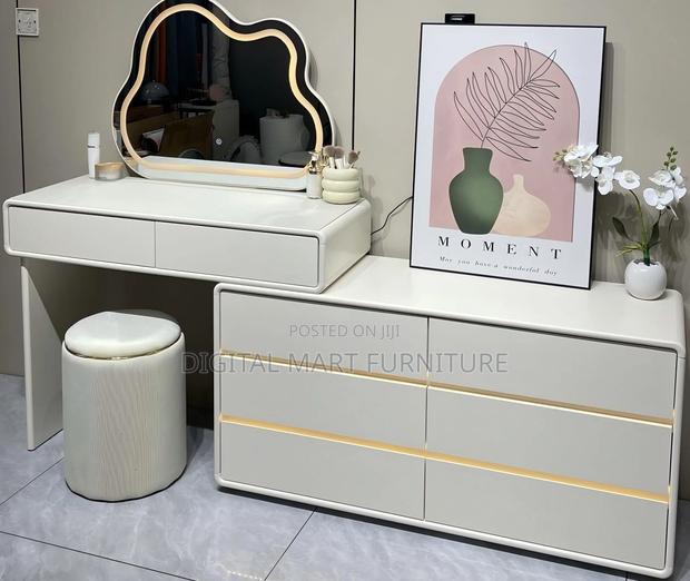 Dressing Table : White Painted Vanity Dressing Table - thumbnail 3