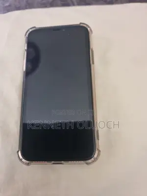 Apple XR 64 GB Black