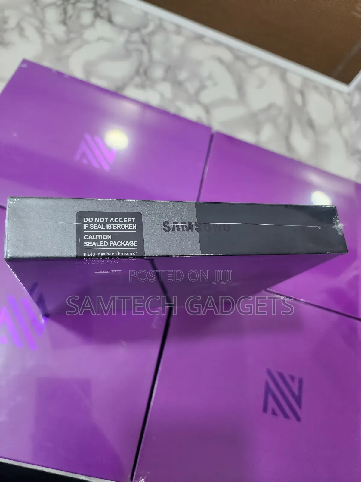 New Samsung Galaxy Z Fold4 512 GB Gold