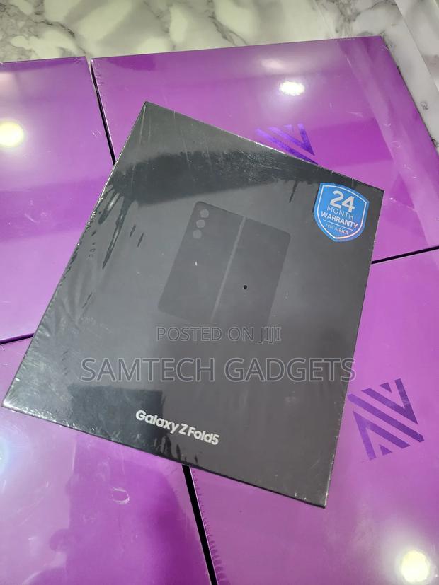 New Samsung Galaxy Z Fold 5 512 GB Blue - main view