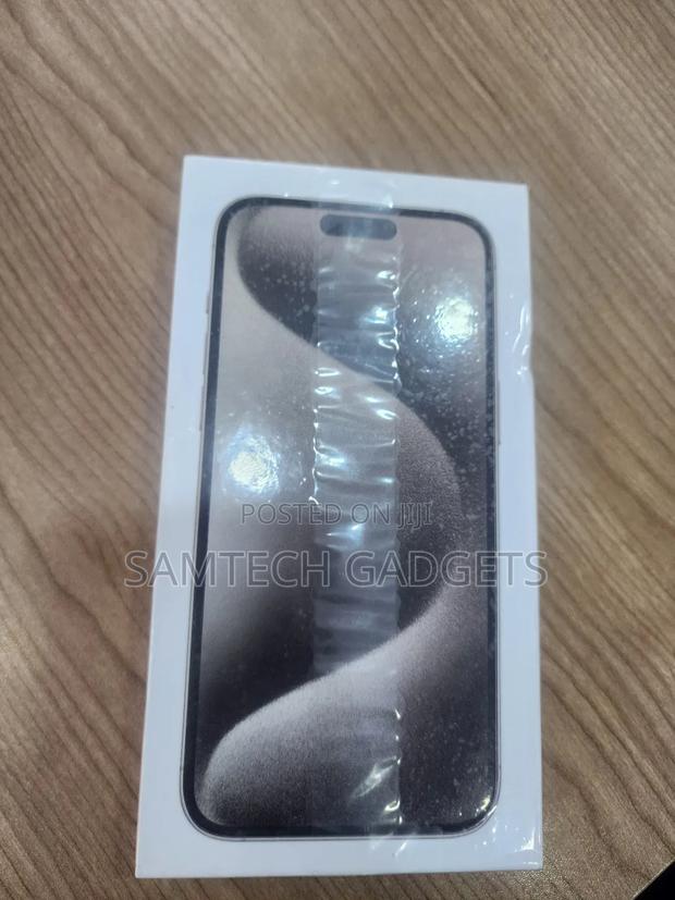 New Apple iPhone 15 Pro 256 GB Silver - main view