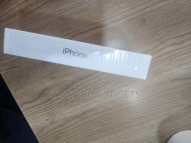 New Apple iPhone 15 Pro 256 GB Silver - thumbnail 3