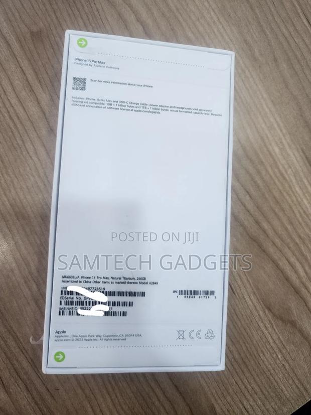 New Apple iPhone 15 Pro 256 GB Silver - thumbnail 4