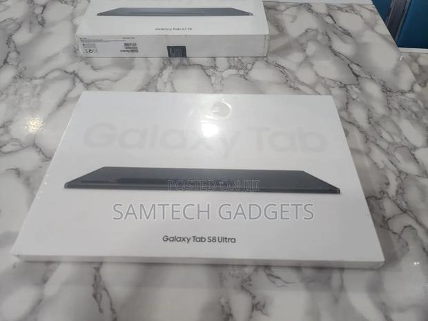 New Samsung Galaxy Tab S8 Ultra 256 GB Silver - main view